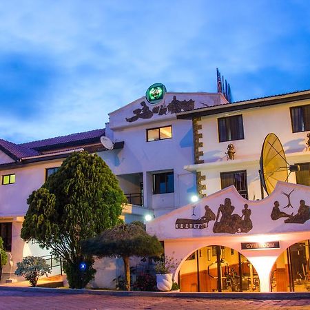 Hill View Hotel Mccarthy Hills Botianaw Eksteriør billede